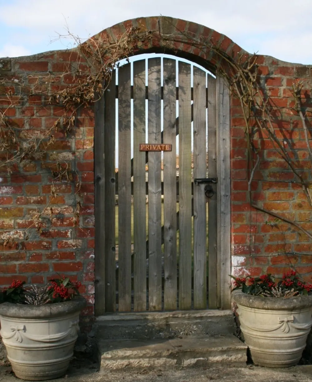 Statues & Sculptures Large|Round-Ribbon Vase 12" Stone Garden Planter