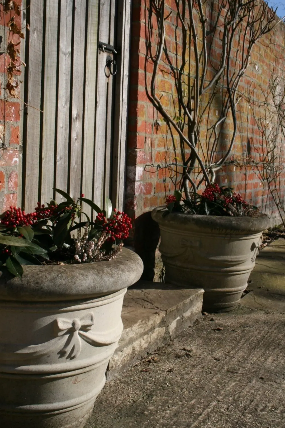 Statues & Sculptures Large|Round-Ribbon Vase 12" Stone Garden Planter